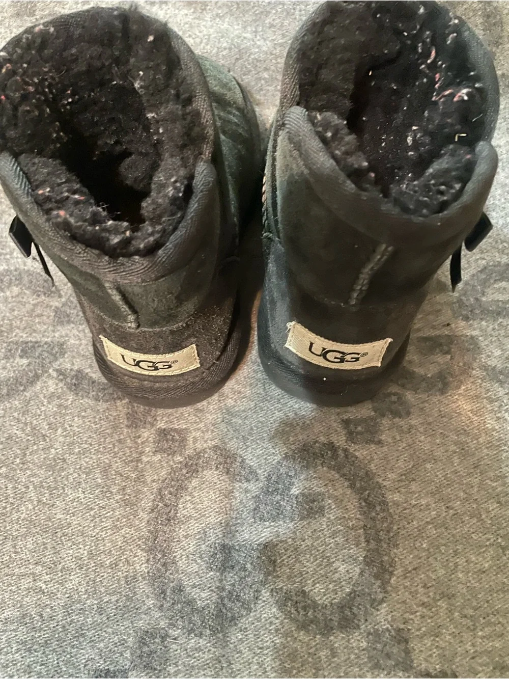 Black Uggs.
